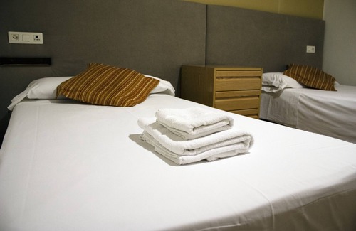 Valdepenas Hotel | Discover Hostal Valdepeñas with Spa and Family Amenities