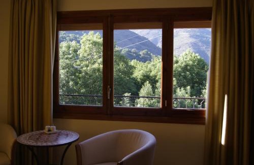 Altron House | Hostal Vall d'Àssua