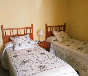 Altron House | Hostal Vall d'Àssua