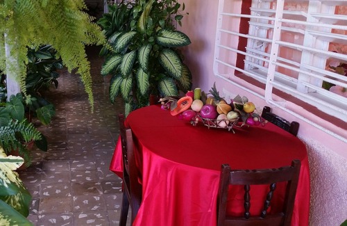 Trinidad House | Cozy Hostal Valladares: Pet-Friendly with Spa & Breakfast