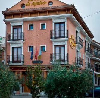 Ajalvir House | Comfortable Stay at Hostal Villa de Ajalvir with Breakfast