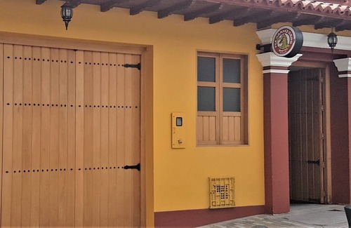 La Candelaria Hostel | Budget-Friendly Hostel for 8 Guests with Restaurant & Kitchen