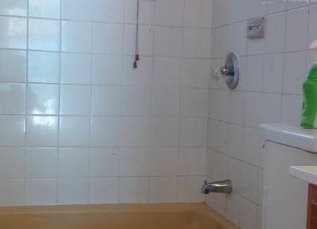 Nassau Hostel | Affordable Hostel for Up to 8 Guests - Perfect Getaway
