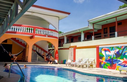 Jaco Hostel | Budget-Friendly Hostel for 8 Guests with Pool Access