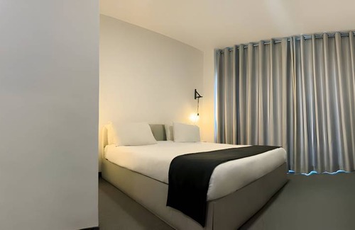 Amman Hostel | Budget-Friendly Hostel for 8 with Kitchen – Rated 9/10