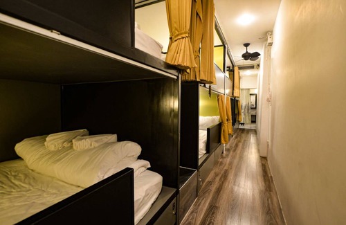 Talat Noi Hostel | Hostel ∙ 8 guests