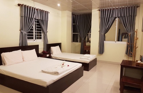 Chau Doc Hotel | Budget-Friendly Hostel Dang Loi with Family Amenities