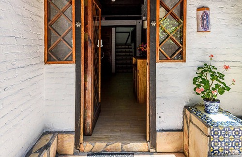 Agua Fria Apartment | Cozy Stay at Hostel El Palomar in Valle de Bravo