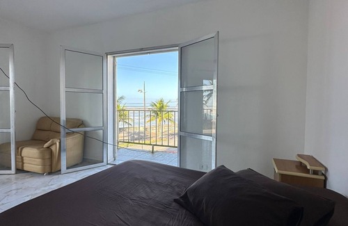 Jardim Praia Grande Hotel | Budget-Friendly Hostel Encanto de Mongaguá with Pool & Spa