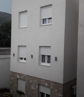 Mostar Hostel | Budget-Friendly Hostel Hercegovina with Family Amenities