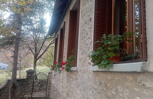 Sin Apartment | Hostel in Sin Valle de Chistau ideal for groups of mountain lovers.