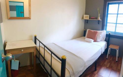 Asoke Hostel | Hostel Miku