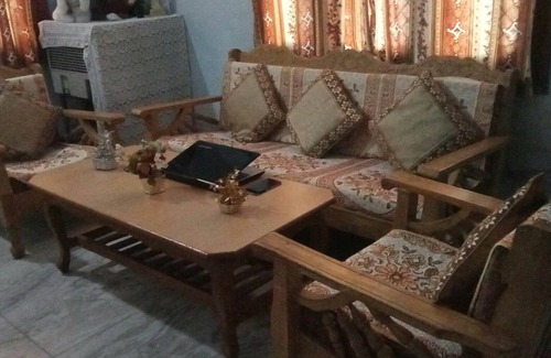Chandigarh House | Budget-Friendly Hostel Near Chandigarh for Families & Pets