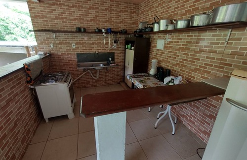 Centro House | Discover Comfort at Hostel Sítio Moinho D'água with Pool