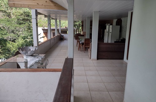 Centro House | Discover Comfort at Hostel Sítio Moinho D'água with Pool