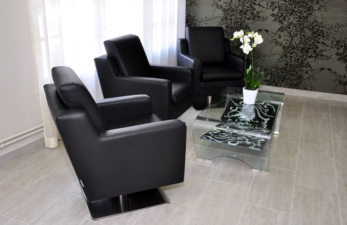 Laval Hotel | Discover Hostellerie a la Bonne Auberge with Family Amenities
