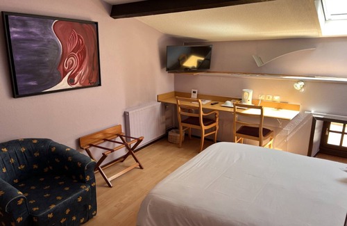 Chamarandes-Choignes Hotel | Discover Hostellerie Au Rendez-vous des Amis: Spa & Dining