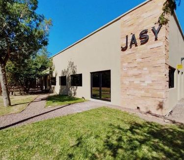 Colonia Carlos Pellegrini House | Guest Favorite: Hostería Jasy with Pool and Restaurant