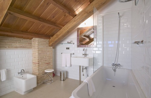 Luyego Hotel | Experience Hostería Camino: Spa, Dining & Family-Friendly Stay