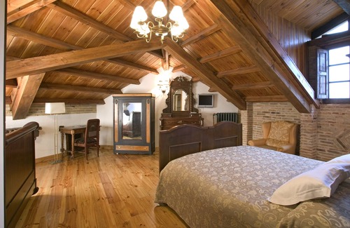 Luyego Hotel | Experience Hostería Camino: Spa, Dining & Family-Friendly Stay
