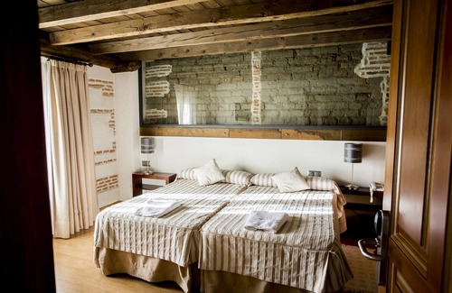 Velayos Hotel | Discover Hostería del Mudéjar Ávila: Family-Friendly Retreat