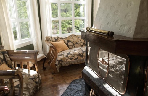 El Chalten Hotel | Unforgettable Stay at Hostería El Pilar with Breakfast