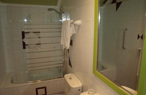 Novales House | Relax at Hostería El Pomar: Pet-Friendly Retreat with Pool