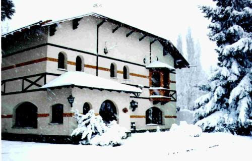 Lanin National Park Hotel | Experience Comfort at Hostería La Posta Del Cazador
