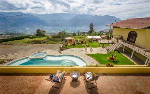 Santa Isabel Hotel | Pet-Friendly Hostería Paradero Yunguilla with Ocean Views