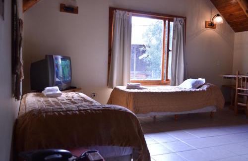 Angostura Hotel | Cozy Hostería Traunco: Family-Friendly with Breakfast Included