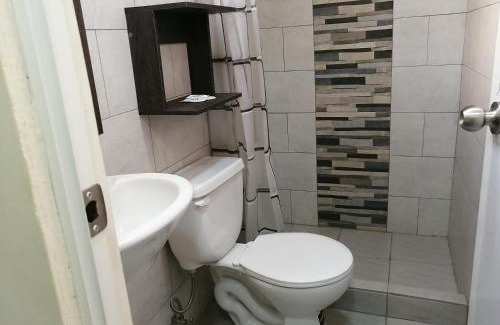 Tonsupa Hotel | Pet-Friendly Hosteria B y B with Ocean Views & Pool