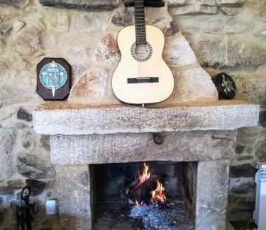 Palas de Rei House | Discover Hosteria Calixtino: Family-Friendly Retreat Awaits