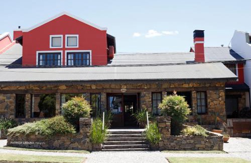 Tandil Hotel | Discover Hosteria Casagrande: Pool, Breakfast & High Ratings