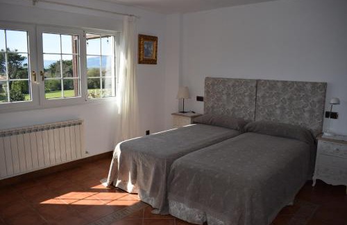 Loredo House | Pet-Friendly Retreat at Hosteria De Langre - Rated 9/10