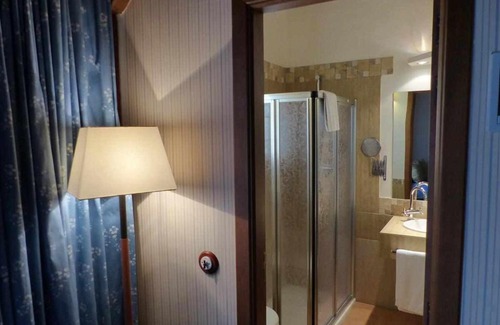 Pedraza Hotel | Family-Friendly Hosteria del Arco with Top Amenities