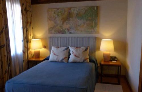 Pedraza Hotel | Family-Friendly Hosteria del Arco with Top Amenities