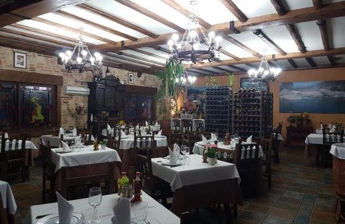 Madrigal de la Vera House | Hosteria Doña Conchi
