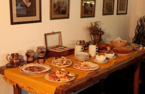 Baradero Hotel | Oceanfront Hosteria El Colonial: Pool & Breakfast Included