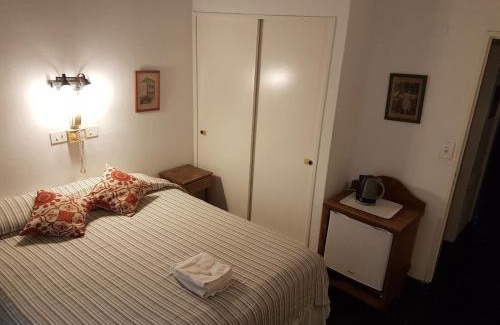 Baradero Hotel | Oceanfront Hosteria El Colonial: Pool & Breakfast Included