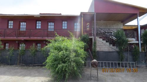 Gobernador Gregores Hotel | Pet-Friendly Hosteria Kaiken Gregores with Breakfast Included
