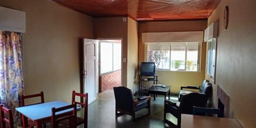 Posadas House | Budget-Friendly Lavalle Hostel with Family Amenities