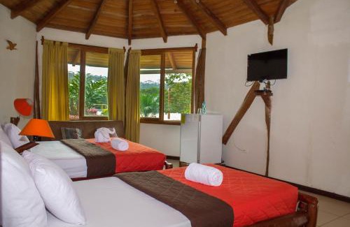 Ramonurcu Hotel | Oceanfront Hosteria Orkidea Lodge with Pool & Pet Friendly