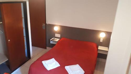 La Lucila del Mar Hotel | Budget-Friendly Hosteria Quime: Family-Friendly Retreat