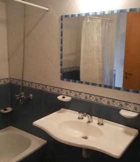 Lago Puelo Hotel | Pet-Friendly Hosteria Tres Picos: Family-Focused Retreat