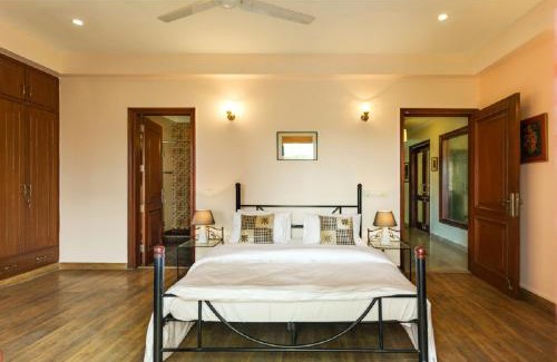 Kailash Colony Apartment | Independent 4BHK Apartment at Kailash Colony, South Delhi