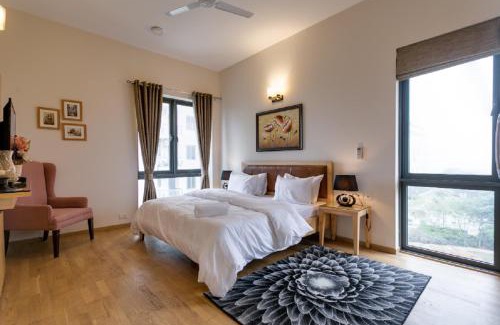 Sector 58 Apartment | Elegant 2BHK Duplex Apartment near Golf Course Road