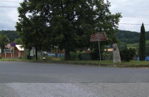 Uhelna House | Pet-Friendly Stay at Hostinec Na Návsi with Breakfast Included