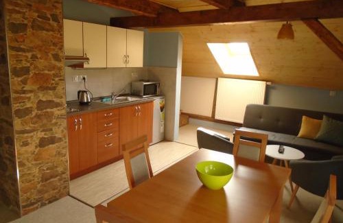 Petrov nad Desnou Hotel | Pet-Friendly Hostinec Peterka: Welcoming Stay Awaits