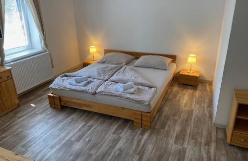 Zadub-Zavisin House | Pet-Friendly Retreat at Hostinec U Pejska a Kocicky