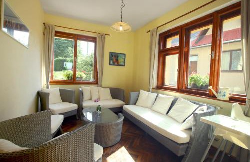 Koberovy Hotel | Budget-Friendly Hostinec u Rudy with Family Amenities